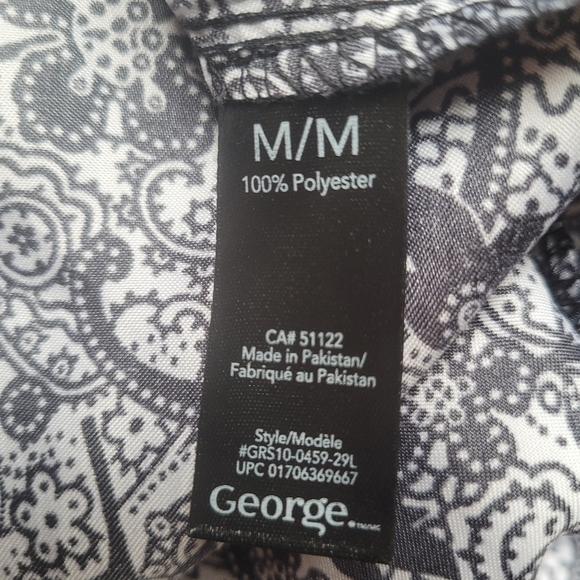 Silky Robe with Lace Trims, Like New - Picture 8 of 9